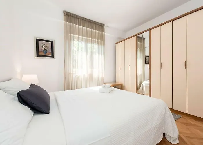 Medora ゲストハウス