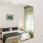 Medora 4*